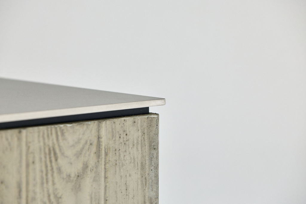 silverTouch® + imi-timber table