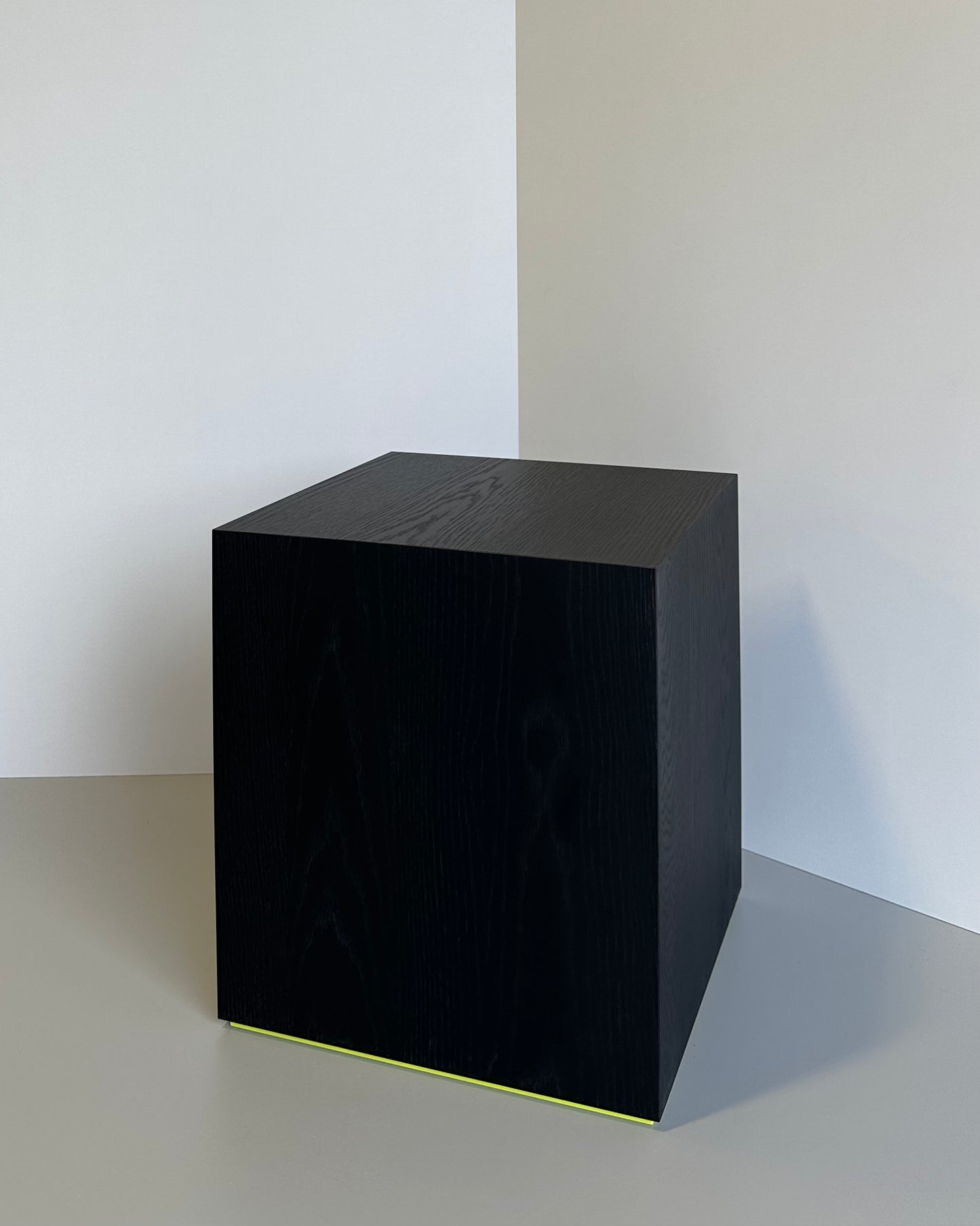 Cube R1